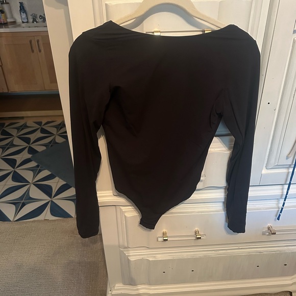 skims fits everybody long sleeve low back bodysuit - Picture 2 of 3